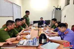'Kiểm sát việc tạm giữ, tạm giam và thi hành án phạt tù tại Phân trại tạm giam khu vực Sông Mã