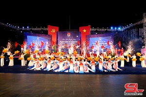 Nhạc hội thanh niên “Tự hào vững tin theo Đảng”