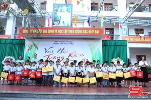 'Trường Tiểu học Tô Hiệu tổ chức  “Vui hội trăng rằm”

