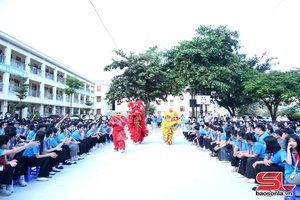 'Hơn 1.100 học sinh tham gia chương trình “Vui hội trăng rằm”