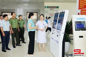 'Tăng tốc chuyển đổi số