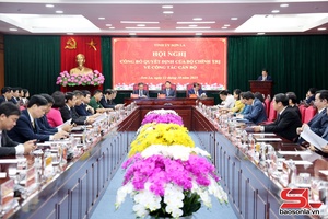 Hội nghị công bố quyết định của Bộ Chính trị về công tác cán bộ