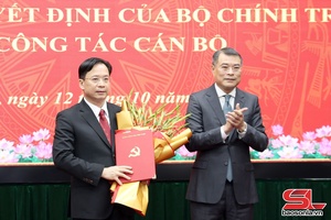Hội nghị công bố quyết định của Bộ Chính trị về điều động, chỉ định giữ chức Bí thư Tỉnh ủy Sơn La