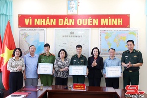 Đồng chí Phó Chủ tịch Thường trực UBND tỉnh kiểm tra tình hình đường biên giới 