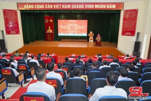 'Khai giảng lớp Trung cấp lý luận chính trị dành cho cán bộ các tỉnh nước CHDCND Lào