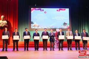 'Trường Cao đẳng Sơn La tiếp nhận 397 lưu học sinh Lào nhập học