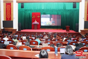 'Nâng cao kiến thức lý luận chính trị tại các cơ sở giáo dục đại học, cao đẳng