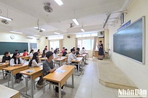 'Bộ Giáo dục và Đào tạo: Cần thiết có “hệ số lương đặc thù” cho nhà giáo
