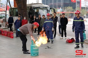 'Huấn luyện nghiệp vụ PCCC và CNCH tại cơ sở