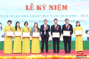 'Kỷ niệm 25 năm thành lập Trường THPT Chu Văn Thịnh