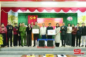 Đồng chí Chủ nhiệm Ủy ban Kiểm tra Tỉnh ủy làm việc với Ban Thường vụ Đảng ủy xã Phiêng Khoài và Yên Sơn