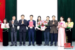 'Phường Chiềng An công bố Quyết định thành lập Trạm Y tế và Trung tâm Dịch vụ tổng hợp