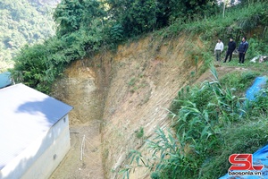 'Sớm ổn định cuộc sống các hộ dân vùng sạt lở
