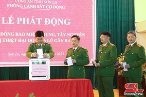 'Phát động ủng hộ đồng bào miền Trung, Tây Nguyên bị thiệt hại do bão, lũ gây ra