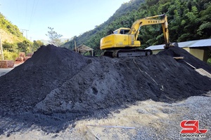 Xử lý nghiêm tình trạng tập kết quặng trái phép ở Phiêng Pằn