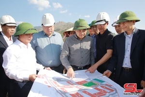 Đồng chí Chủ tịch UBND tỉnh kiểm tra, nắm tình hình phát triển kinh tế - xã hội, phát triển kinh tế cửa khẩu khu vực Chiềng Khương