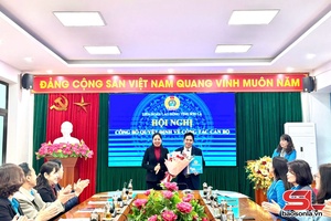'Công bố chức danh Chủ tịch Liên đoàn lao động tỉnh Sơn La