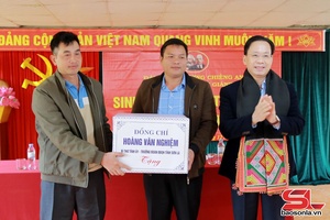 Đồng chí Bí thư Tỉnh ủy Sơn La dự sinh hoạt Chi bộ bản Nam Giáng