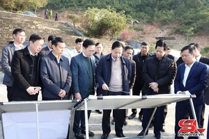 Đồng chí Bí thư Tỉnh ủy làm việc với các xã Quỳnh Nhai, Mường Chiên, Mường Giôn, Mường Sại