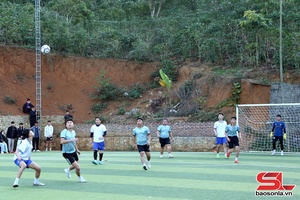 Giải bóng đá gây quỹ “Tết vì người nghèo”