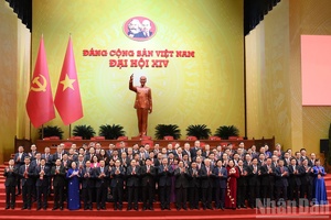 Trí tuệ toàn Đảng gắn kết niềm tin của cả dân tộc
