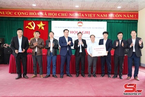 'Giữ mối liên hệ chặt chẽ với cử tri