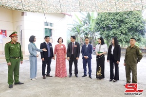 Cử tri Xã Bình Thuận nô nức trong ngày hội lớn