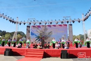 '“Sân khấu hóa” di sản văn hóa phi vật thể