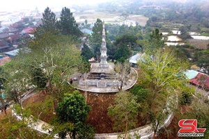 'Khám phá tháp cổ Mường Và