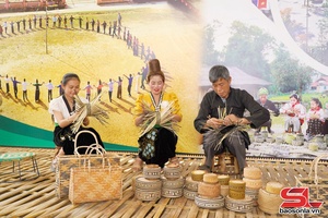 'Xã Mường É giữ gìn bản sắc văn hóa các dân tộc