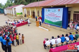 'Thêm điều kiện học tập cho học sinh vùng cao Co Mạ