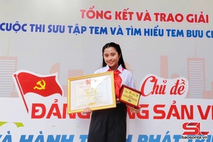 'Những đóa hoa dâng Bác