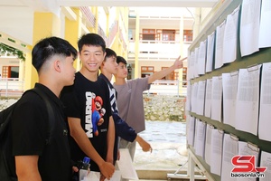 'Thí sinh Sơn La làm thủ tục thi tốt nghiệp THPT năm 2026