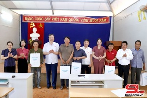 'Khảo sát tình hình thực hiện chính sách đất đai đối với đồng bào dân tộc thiểu số trên địa bàn xã Bó Sinh