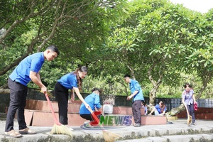 'Huy động hơn 1.500 đoàn viên, thanh niên hưởng ứng "Ngày Chủ nhật xanh"