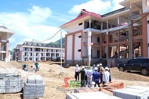 Kiểm tra tiến độ triển khai đầu tư xây dựng Trường nội trú liên cấp TH-THCS các xã Mường Hung và Chiềng Khương