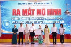 Trường THPT Chuyên Sơn La tổ chức “Ngày hội Toàn dân bảo vệ an ninh Tổ quốc”
