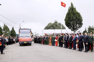 'Đầu tư hạ tầng - Đánh thức tiềm năng cửa khẩu quốc tế Lóng Sập