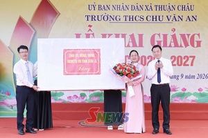 'Mỗi cán bộ, giáo viên, nhân viên chung tay chăm lo cho học sinh có hoàn cảnh khó khăn