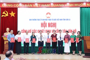 Hội nghị công bố các quyết định về công tác cán bộ