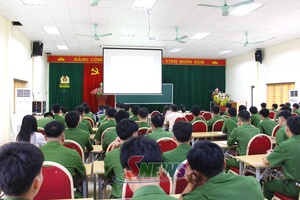 'Bồi dưỡng nhận thức về Đảng cho lực lượng Công an