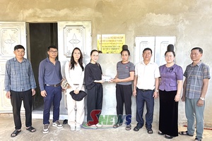 'Xã Bình Thuận bàn giao công trình xóa nhà tạm cho 4 hộ gia đình