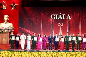 Sơn La đoạt 3 giải thưởng tại Cuộc thi chính luận về bảo vệ nền tảng tư tưởng của Đảng năm 2026