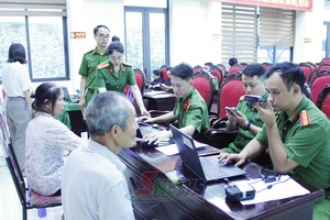 'Công an Sơn La thu nhận mẫu sinh phẩm ADN thân nhân liệt sĩ đợt 2