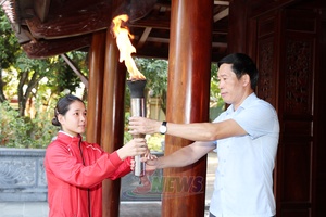 'Nghi lễ xin lửa truyền thống hướng tới Lễ Khai mạc Đại hội Thể dục thể thao tỉnh Sơn La lần thứ X