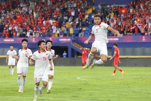 SEA Games 32: Vietnam men's football team defeat Singapore
