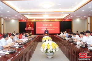 Chấp năm lang đì pưng đề án, dự án mả pe dệt dượn, tánh là bản mương phổng đèn mương.   