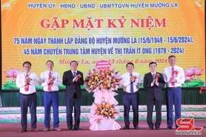 Meeting marks 75th anniversary of Muong La district’s Party Organisation