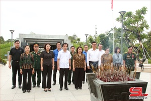 Incense offering commemorates heroic martyrs in Dien Bien province