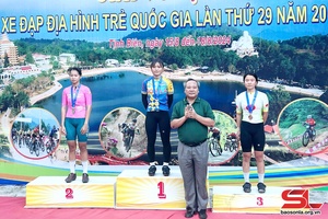 Son La’s female cyclists grab six medals at 29th National Youth Road and Mountain Cycling Tournament